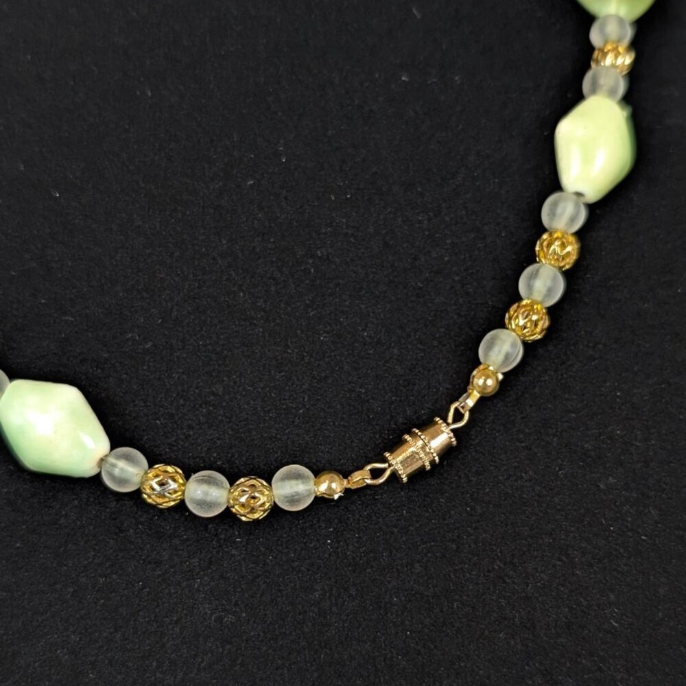 (2/$20) V. Green Ceramic Beaded Necklace - Picture 4 of 5
